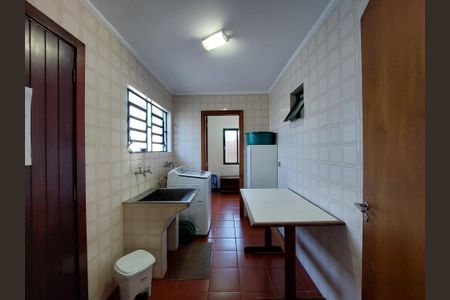 Casa à venda com 348m², 3 quartos e 5 vagas Casa à venda com 348m², 3 quartos e 5 vagasÁrea de Serviço