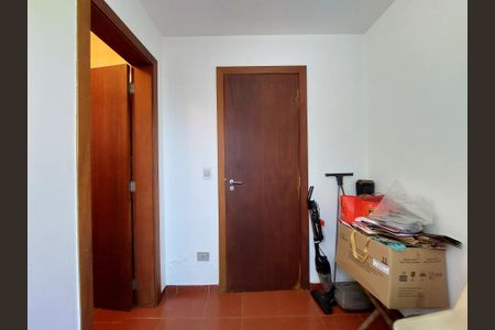 Casa à venda com 348m², 3 quartos e 5 vagas Casa à venda com 348m², 3 quartos e 5 vagasQuarto na Área de Serviço