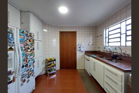 Casa à venda com 348m², 3 quartos e 5 vagas Casa à venda com 348m², 3 quartos e 5 vagasCozinha