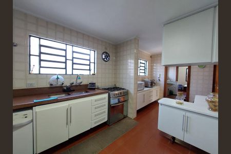 Casa à venda com 348m², 3 quartos e 5 vagas Casa à venda com 348m², 3 quartos e 5 vagasCozinha