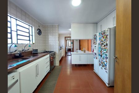 Casa à venda com 348m², 3 quartos e 5 vagas Casa à venda com 348m², 3 quartos e 5 vagasCozinha