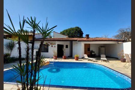 Casa à venda com 348m², 3 quartos e 5 vagas Casa à venda com 348m², 3 quartos e 5 vagasÁrea de Lazer