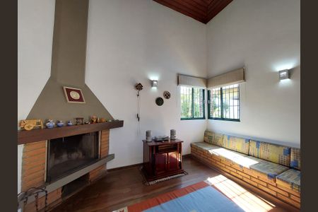 Casa à venda com 348m², 3 quartos e 5 vagas Casa à venda com 348m², 3 quartos e 5 vagasSala da Lareira