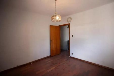 Casa à venda com 210m², 3 quartos e 2 vagasFoto 03