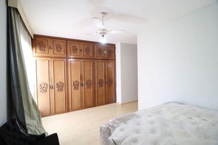 Apartamento para alugar com 130m², 3 quartos e 1 vagaSuíte