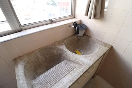 Apartamento para alugar com 130m², 3 quartos e 1 vagaÁrea de Serviço