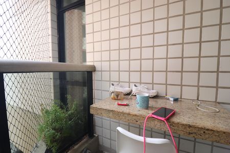 Apartamento à venda com 320m², 5 quartos e 4 vagasVaranda