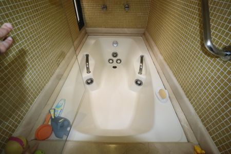 Apartamento à venda com 320m², 5 quartos e 4 vagasBanheiro Suíte 2