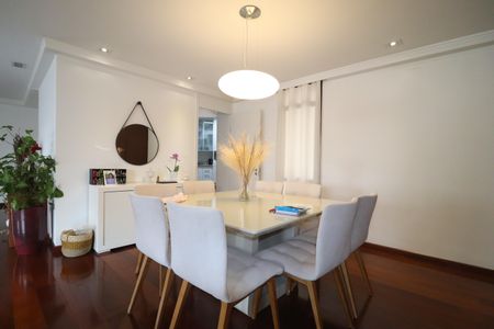 Apartamento à venda com 320m², 5 quartos e 4 vagasSala