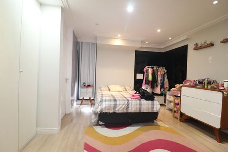 Apartamento à venda com 320m², 5 quartos e 4 vagasSuíte 1