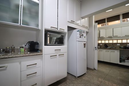 Apartamento à venda com 320m², 5 quartos e 4 vagasCozinha