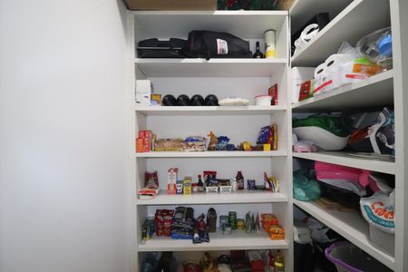 Apartamento à venda com 320m², 5 quartos e 4 vagasDespensa