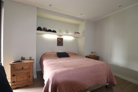 Apartamento à venda com 320m², 5 quartos e 4 vagasSuíte 2