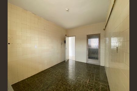 Apartamento à venda com 102m², 2 quartos e 1 vagaCozinha
