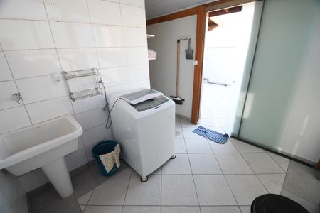 Apartamento à venda com 140m², 3 quartos e 1 vagaÁrea de Serviço