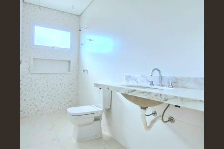 Casa de condomínio à venda com 122m², 3 quartos e 2 vagasBanheiro