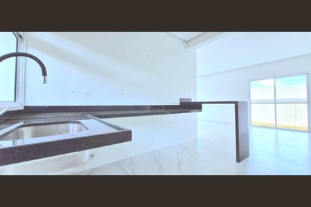 Casa de condomínio à venda com 122m², 3 quartos e 2 vagasSala/Cozinha