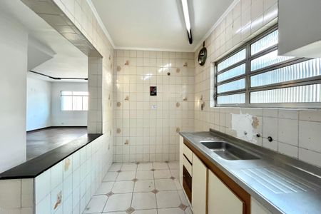Casa à venda com 287m², 4 quartos e 8 vagas Casa à venda com 287m², 4 quartos e 8 vagasCozinha