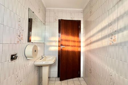 Casa à venda com 287m², 4 quartos e 8 vagas Casa à venda com 287m², 4 quartos e 8 vagasBanheiro