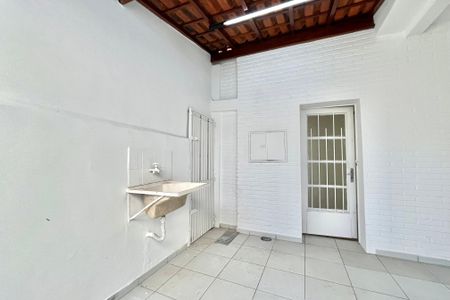 Casa à venda com 287m², 4 quartos e 8 vagas Casa à venda com 287m², 4 quartos e 8 vagasÁrea de Serviço