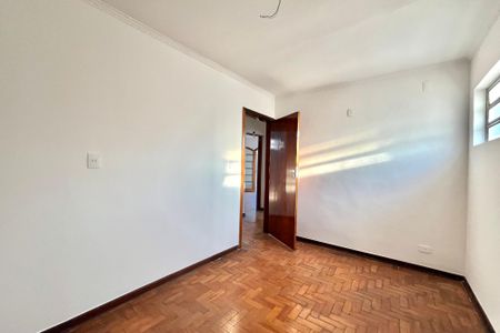 Casa à venda com 287m², 4 quartos e 8 vagas Casa à venda com 287m², 4 quartos e 8 vagasQuarto 3