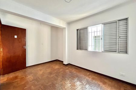 Casa à venda com 287m², 4 quartos e 8 vagas Casa à venda com 287m², 4 quartos e 8 vagasQuarto 4