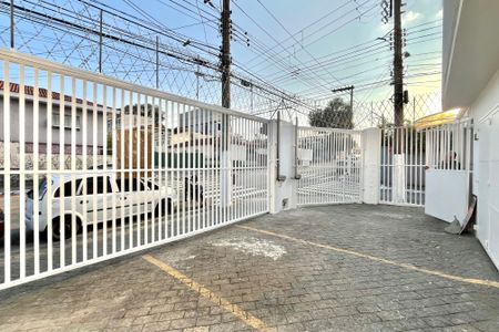 Casa à venda com 287m², 4 quartos e 8 vagas Casa à venda com 287m², 4 quartos e 8 vagasGaragem