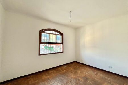 Casa à venda com 287m², 4 quartos e 8 vagas Casa à venda com 287m², 4 quartos e 8 vagasQuarto 2