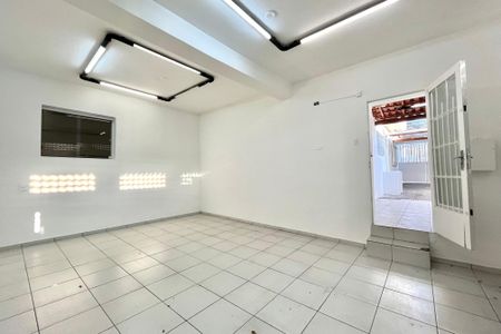 Casa à venda com 287m², 4 quartos e 8 vagas Casa à venda com 287m², 4 quartos e 8 vagasGaragem