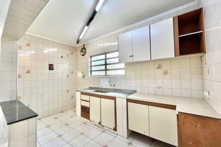 Casa à venda com 287m², 4 quartos e 8 vagas Casa à venda com 287m², 4 quartos e 8 vagasCozinha