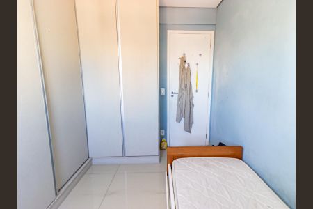 Apartamento à venda com 80m², 3 quartos e 2 vagasQuarto