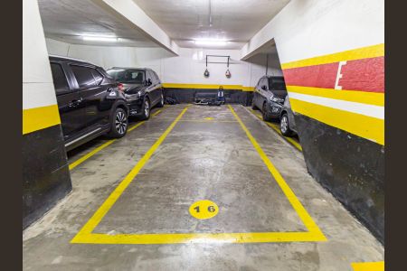 Apartamento à venda com 80m², 3 quartos e 2 vagasÁrea comum - Garagem