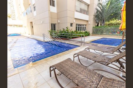 Apartamento à venda com 80m², 3 quartos e 2 vagasÁrea comum - Piscina