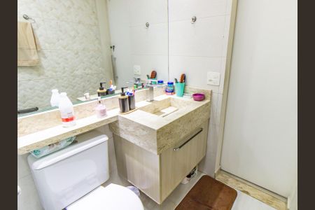 Apartamento à venda com 80m², 3 quartos e 2 vagasBanheiro