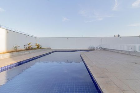 Apartamento à venda com 53m², 2 quartos e 2 vagas Apartamento à venda com 53m², 2 quartos e 2 vagasÁrea comum - Piscina