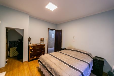 Casa à venda com 141m², 4 quartos e 2 vagas Casa à venda com 141m², 4 quartos e 2 vagasQuarto 3