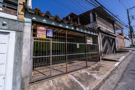 Casa à venda com 141m², 4 quartos e 2 vagas Casa à venda com 141m², 4 quartos e 2 vagasFachada