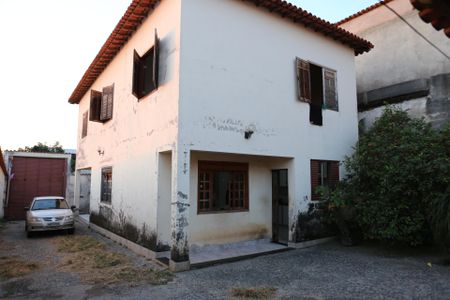 Casa à venda com 360m², 3 quartos e 5 vagasQuintal