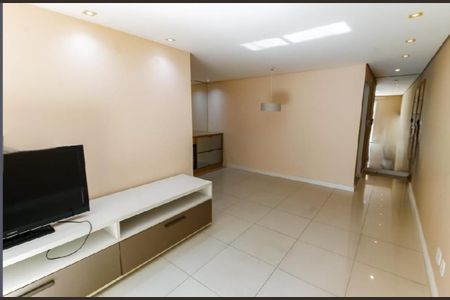 Apartamento à venda com 83m², 3 quartos e 2 vagasFoto 02