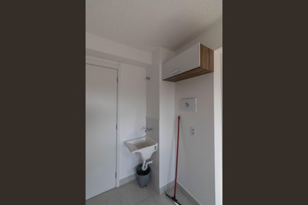 Apartamento para alugar com 32m², 2 quartos e sem vaga Apartamento para alugar com 32m², 2 quartos e sem vagaSala/Cozinha/Área de Serviço