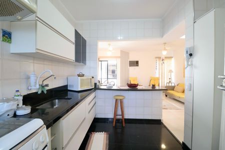 Apartamento para alugar com 86m², 3 quartos e 2 vagas Apartamento para alugar com 86m², 3 quartos e 2 vagasCozinha