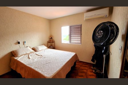 Casa à venda com 142m², 4 quartos e 4 vagasQuarto 2