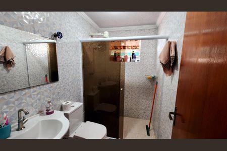 Casa à venda com 142m², 4 quartos e 4 vagasBanheiro