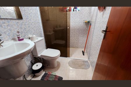 Casa à venda com 142m², 4 quartos e 4 vagasBanheiro