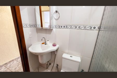 Casa à venda com 142m², 4 quartos e 4 vagasBanheiro 2