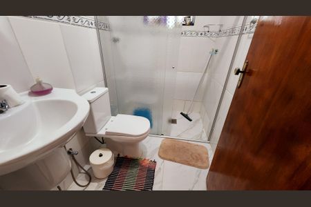 Casa à venda com 142m², 4 quartos e 4 vagasBanheiro 2