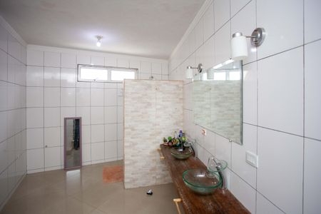 Casa à venda com 272m², 4 quartos e 3 vagasBanheiro da Suíte