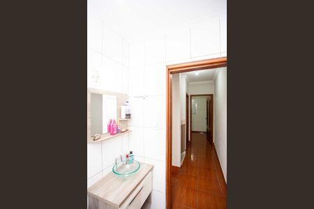 Casa à venda com 272m², 4 quartos e 3 vagasBanheiro 1