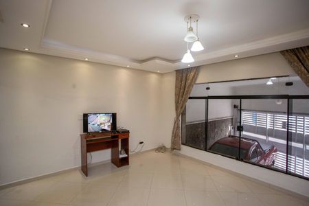 Casa à venda com 272m², 4 quartos e 3 vagasSala