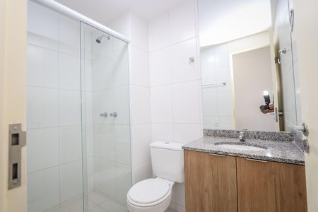 Apartamento para alugar com 54m², 2 quartos e 1 vaga Apartamento para alugar com 54m², 2 quartos e 1 vagaBanheiro da Suite